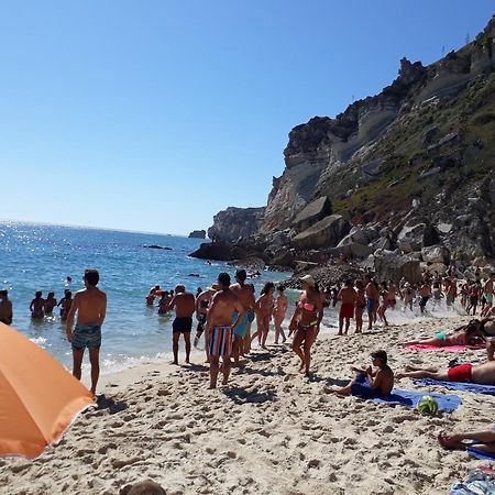 Marilaura'S Beach House Назаре Екстериор снимка